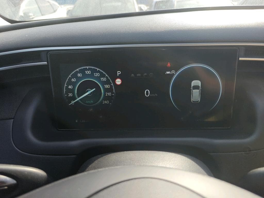 Foto 4 HYUNDAI TUCSON 1.6CRDI (136CV) 48V TECNO DCT 2C
