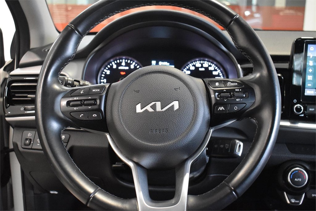 Foto 29 KIA STONIC 1.0T-GDI 120CV MHEV iMT DRIVE