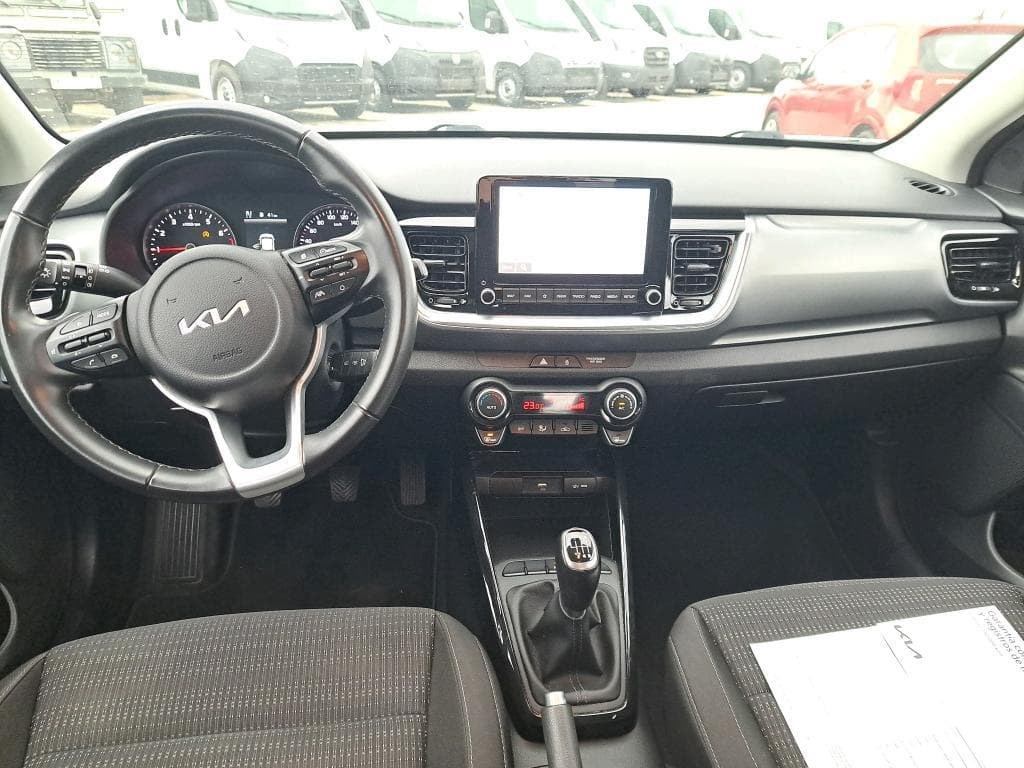 Foto 3 KIA STONIC 1.0T-GDI 120CV MHEV iMT DRIVE