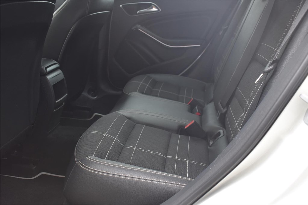 Foto 11 MERCEDES  CLA  200 D 