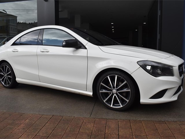 MERCEDES  CLA  200 D 