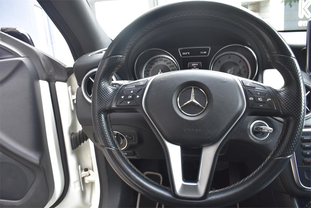 Foto 20 MERCEDES  CLA  200 D 
