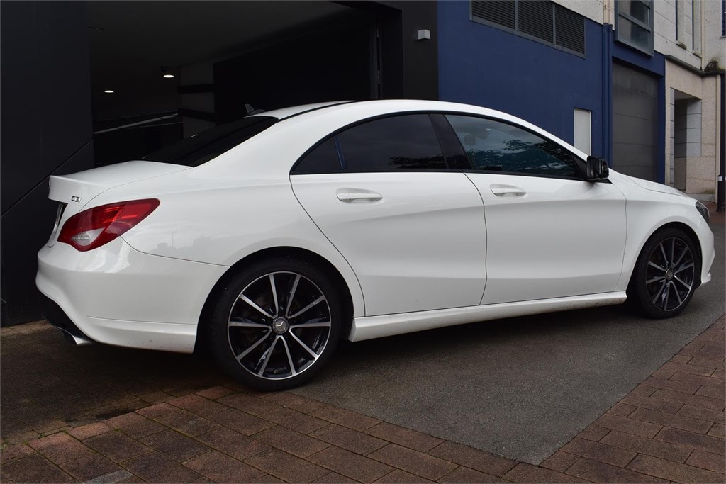 Foto 26 MERCEDES  CLA  200 D 