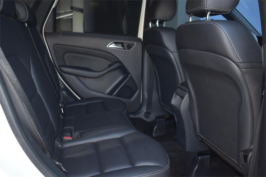 Foto 12 MERCEDES  CLASE B 180D 1.5 110CV