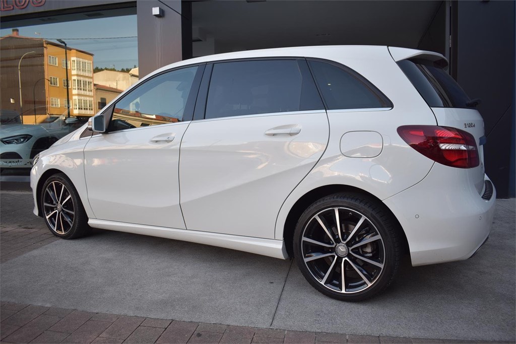 Foto 6 MERCEDES  CLASE B 180D 1.5 110CV
