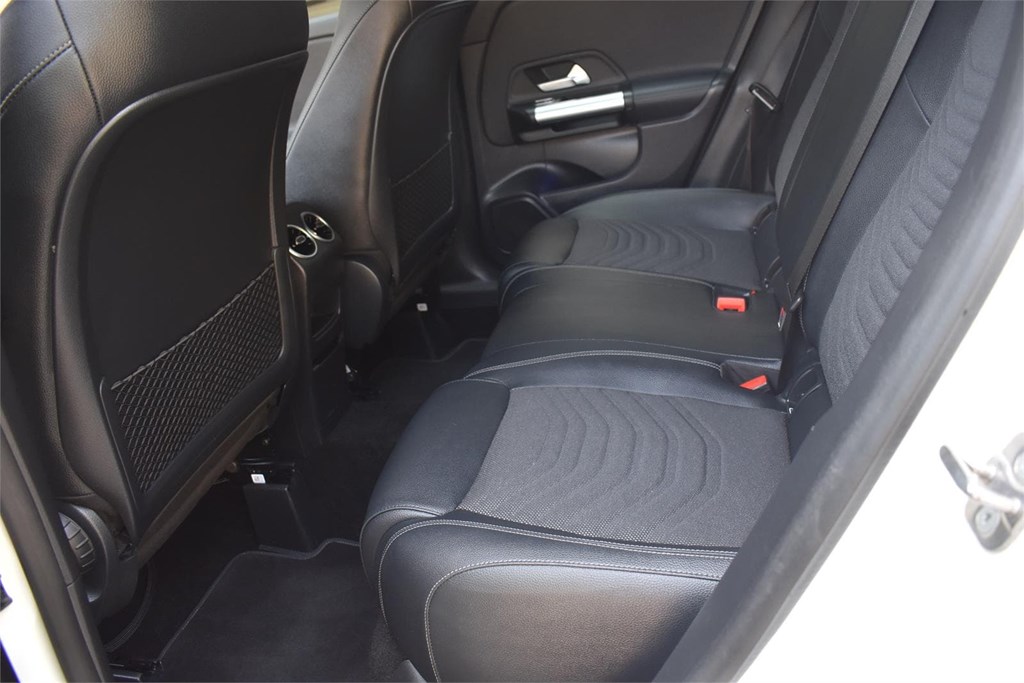 Foto 16 MERCEDES GLA 200 CDI AUT  150CV 8V DCT