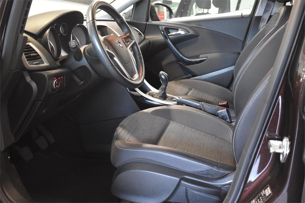 Foto 11 OPEL ASTRA  1.6  CDTI 110CV NOTCHBACK 4P SELECTIVE 