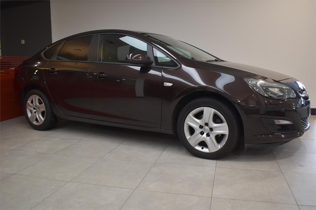 Foto 1 OPEL ASTRA  1.6  CDTI 110CV NOTCHBACK 4P SELECTIVE 