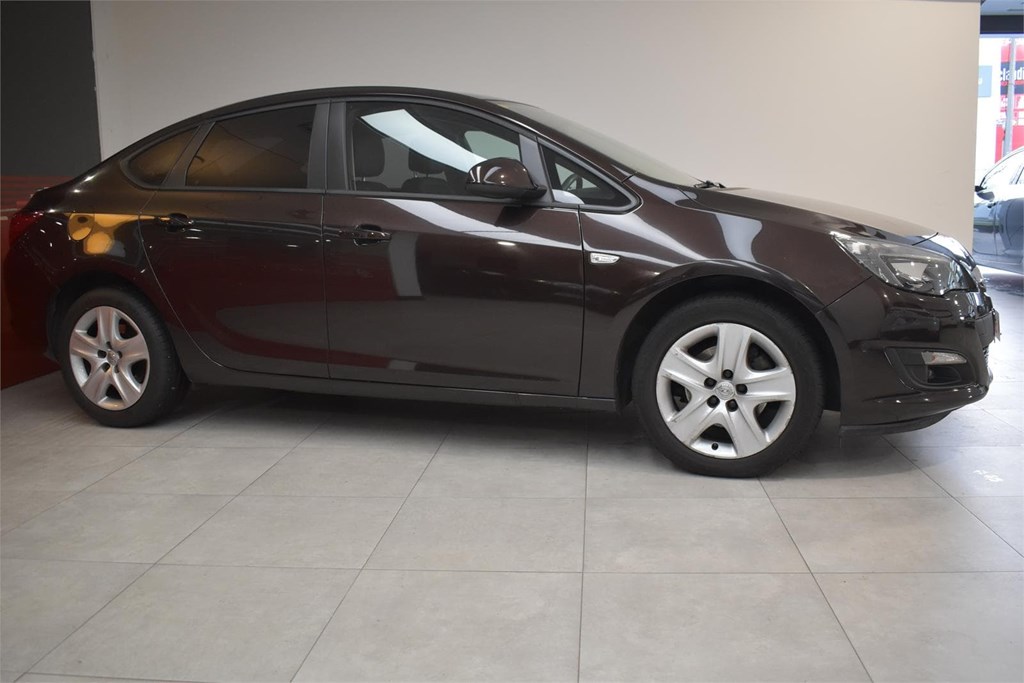 Foto 3 OPEL ASTRA  1.6  CDTI 110CV NOTCHBACK 4P SELECTIVE 