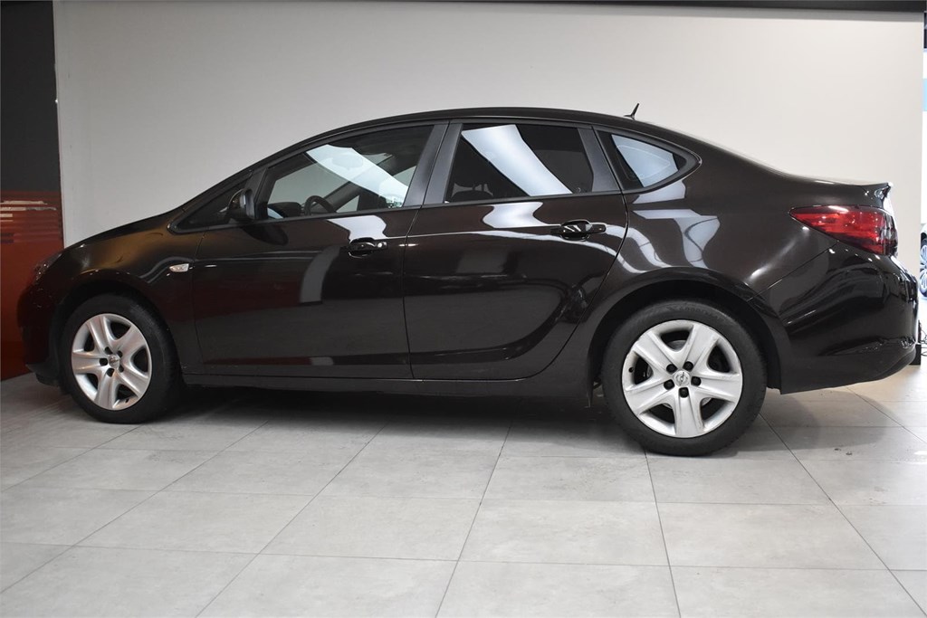 Foto 6 OPEL ASTRA  1.6  CDTI 110CV NOTCHBACK 4P SELECTIVE 