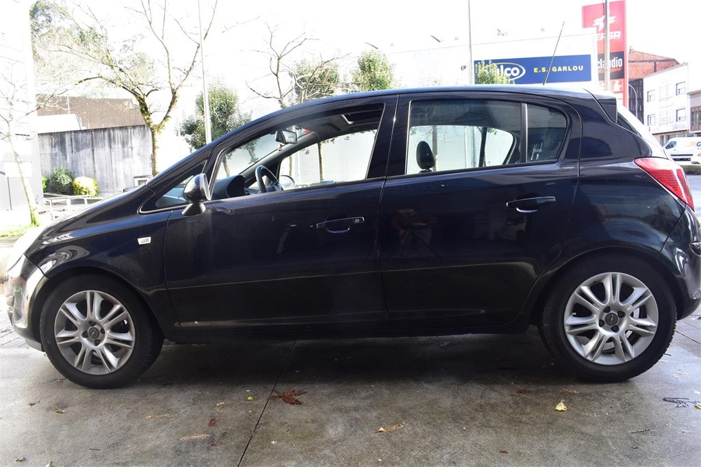 Foto 2 OPEL CORSA 1.4 100CV COSMO 
