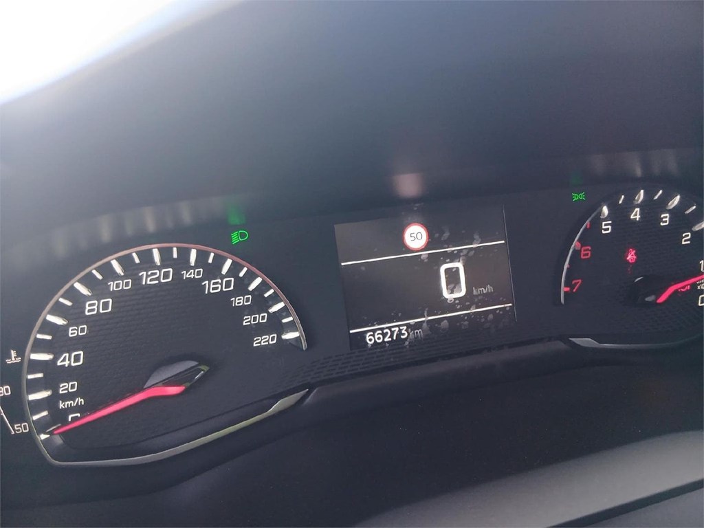 Foto 4 PEUGEOT 2008 1.5 HDI 110CV ALLURE 