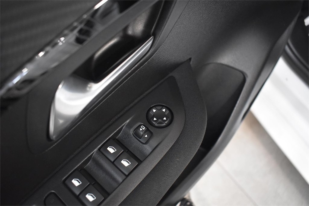 Foto 11 PEUGEOT 208 1.5 HDI 100CV ACTIVE PACK