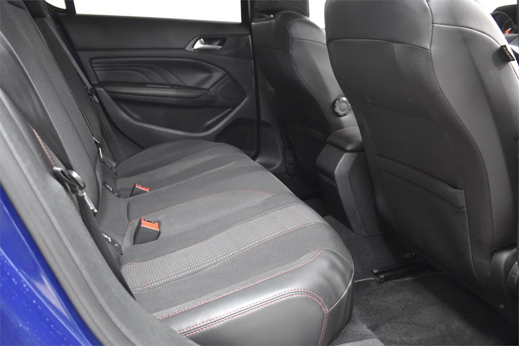 Foto 16 PEUGEOT 308 5P GTLINE 150CV