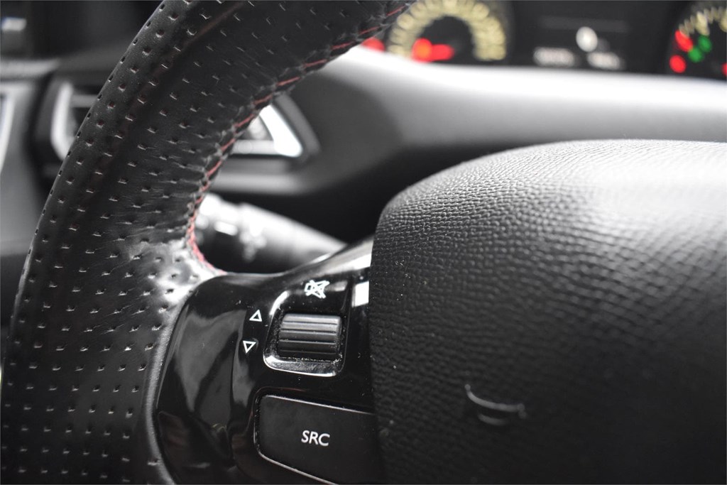 Foto 25 PEUGEOT 308 5P GTLINE 150CV