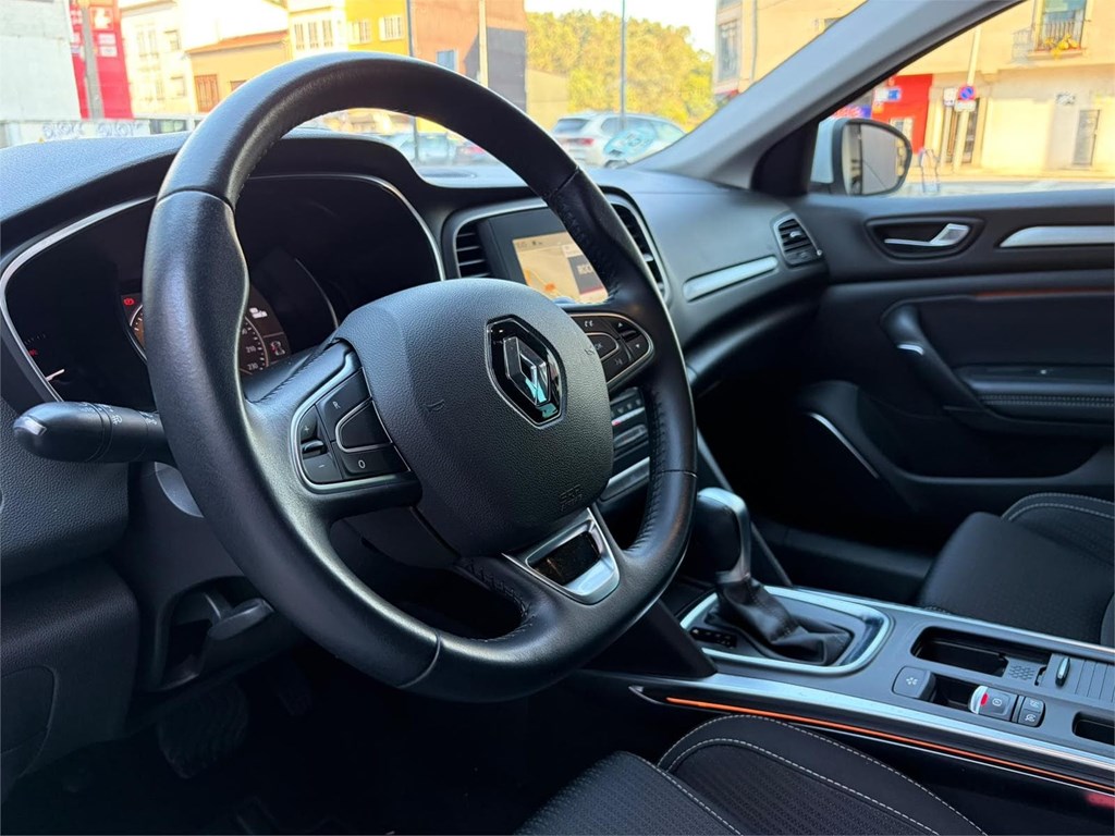 Foto 9 RENAULT MEGANE SPORT TOURER  ZEN 140CV AUTOMATICO