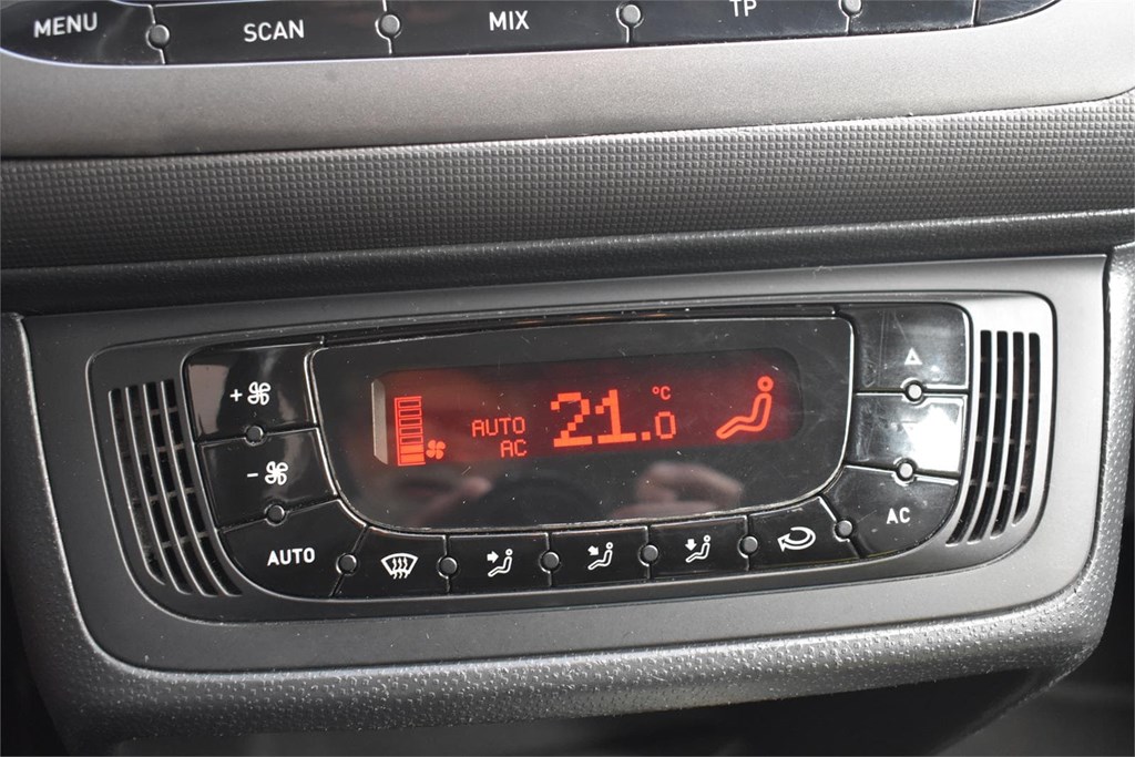 Foto 17 SEAT IBIZA ST 1.6 TDI 105CV   STYLE