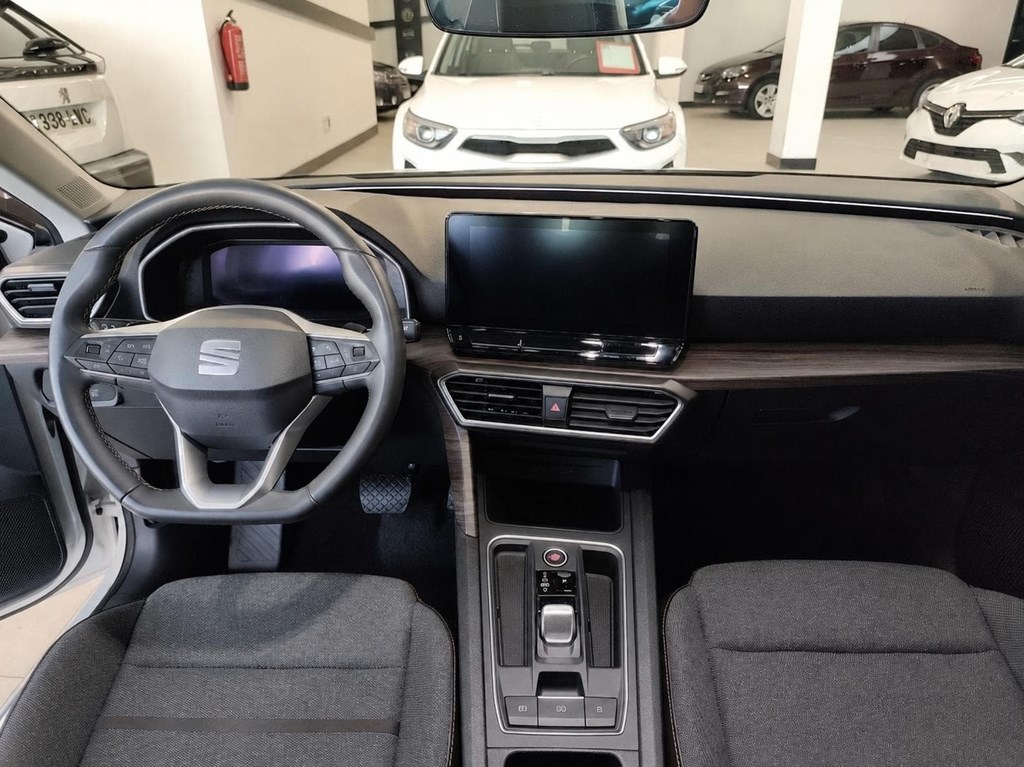 Foto 11 SEAT LEON FAMILIAR SP 1.5 eTSI 110kW DSG S&S XCELLENCE GO L