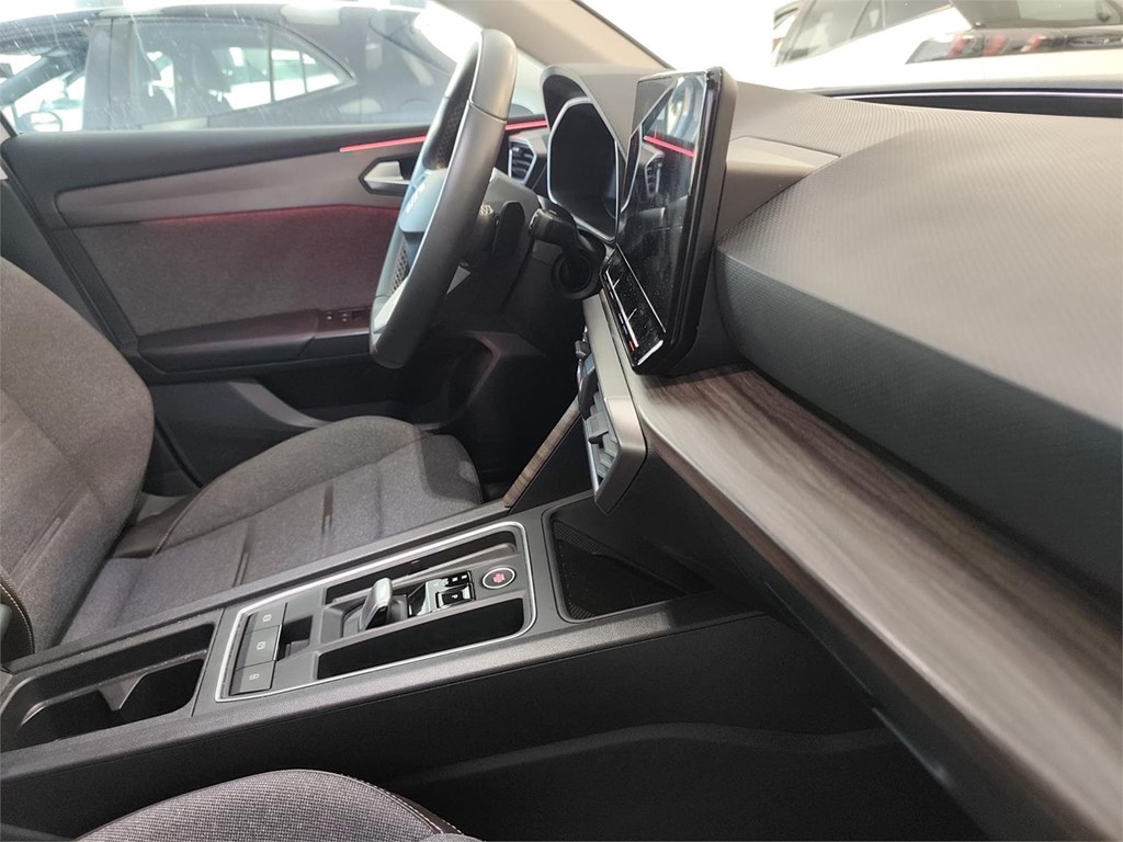 Foto 17 SEAT LEON FAMILIAR SP 1.5 eTSI 110kW DSG S&S XCELLENCE GO L