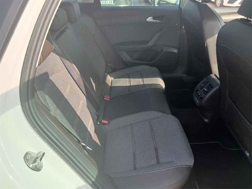 Foto 4 SEAT León Familiar SP 1.5 eTSI 110kW DSG S&S Xcellence Go L