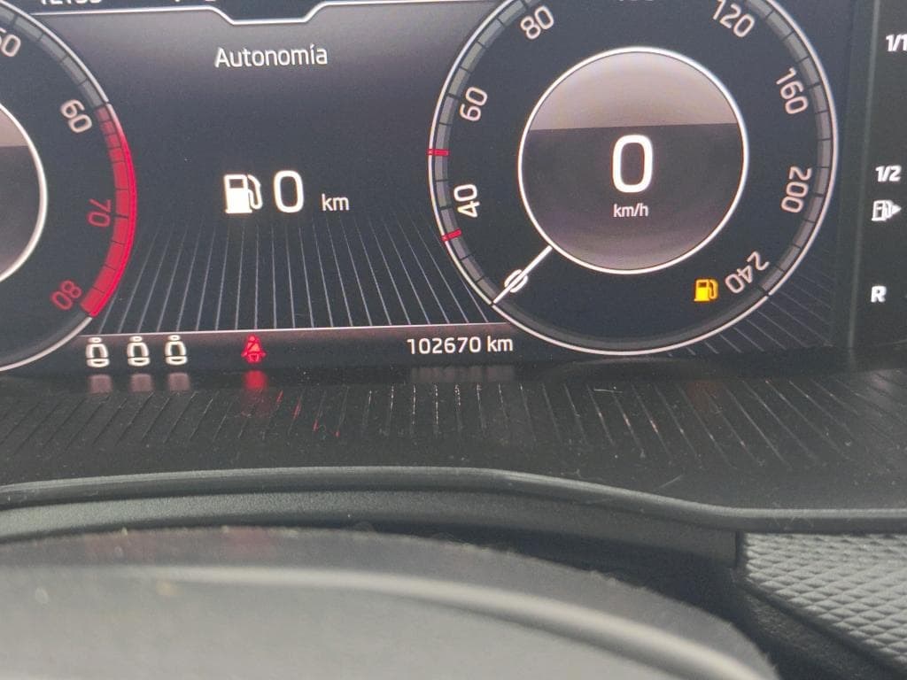 Foto 5 SKODA KAMIQ 1.0TSI 110CV DSG AMBITION 