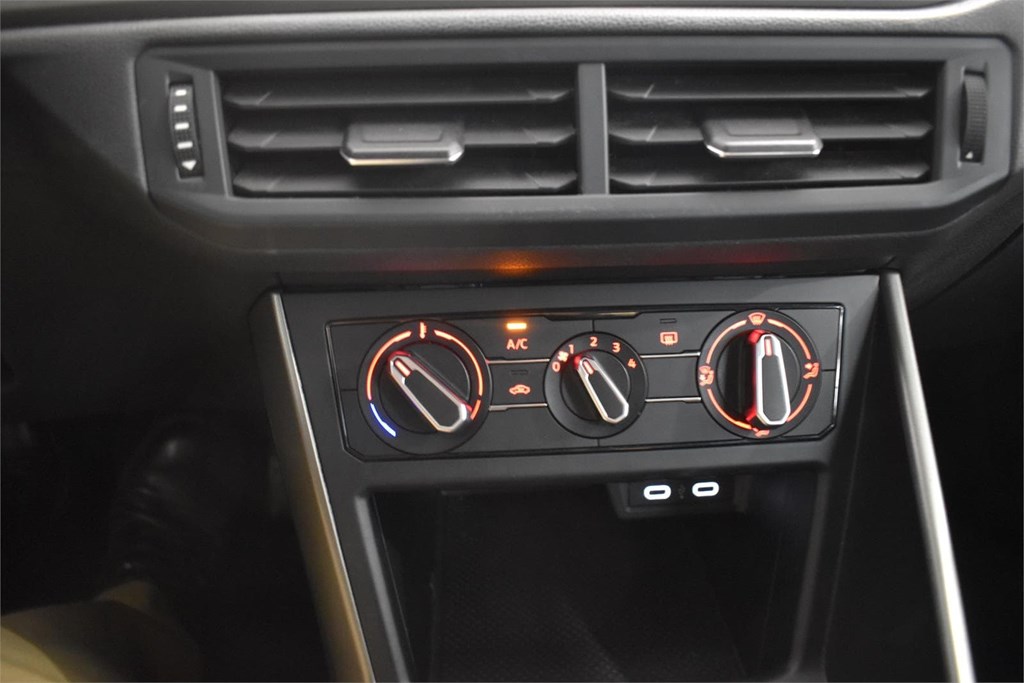 Foto 22 VOLKSWAGEN POLO 1.0TSI ADVANCE 95CV